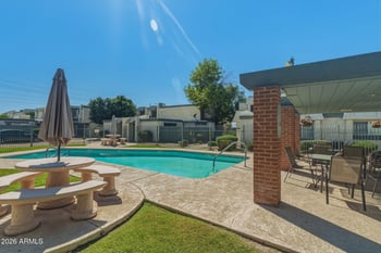 9024 51st Ln, Glendale, AZ 85302