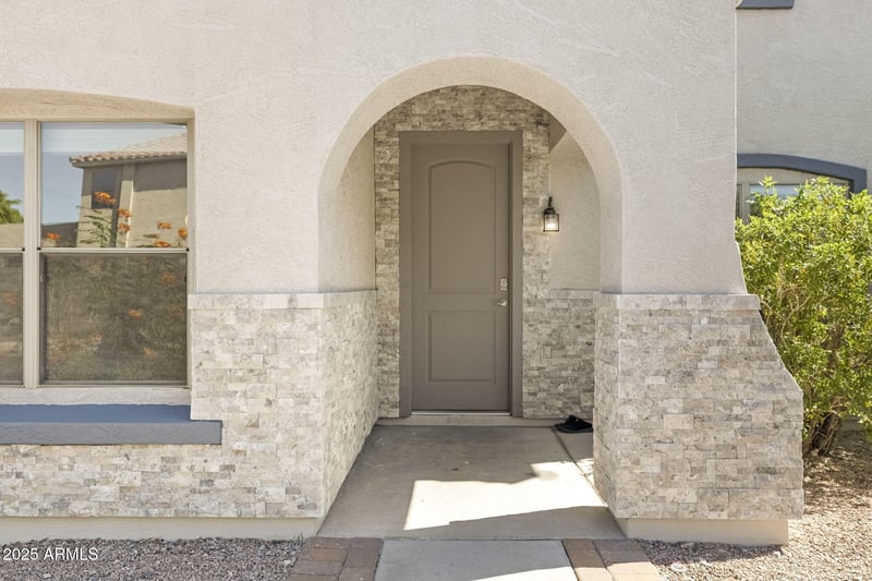 9025 6th St, Phoenix, AZ 85042