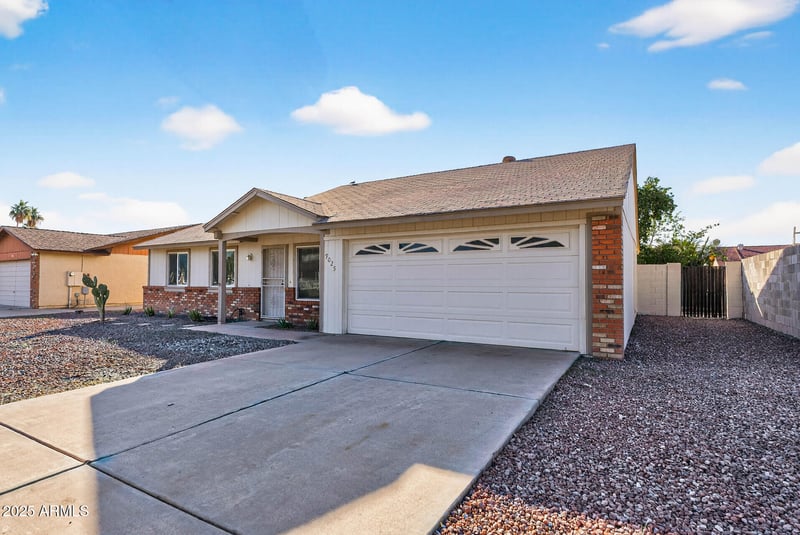 9025 Cinnabar Ave, Peoria, AZ 85345