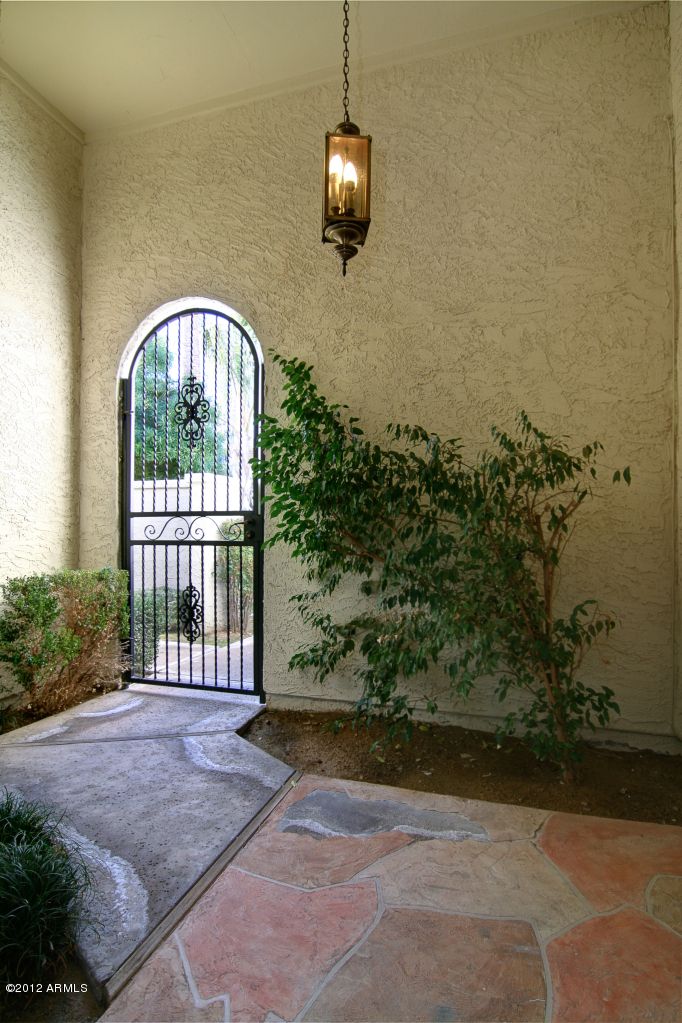 9025 N 87th Way, Scottsdale, AZ 85258