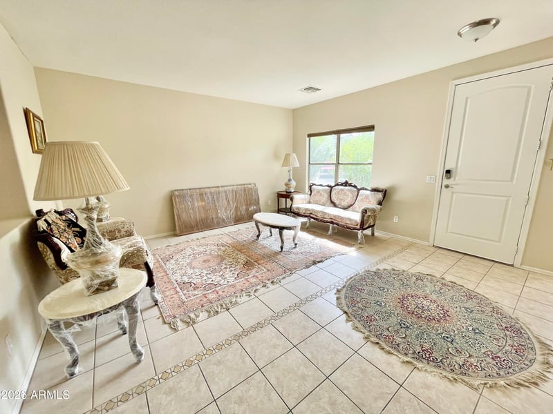 9025 6th St, Phoenix, AZ 85042