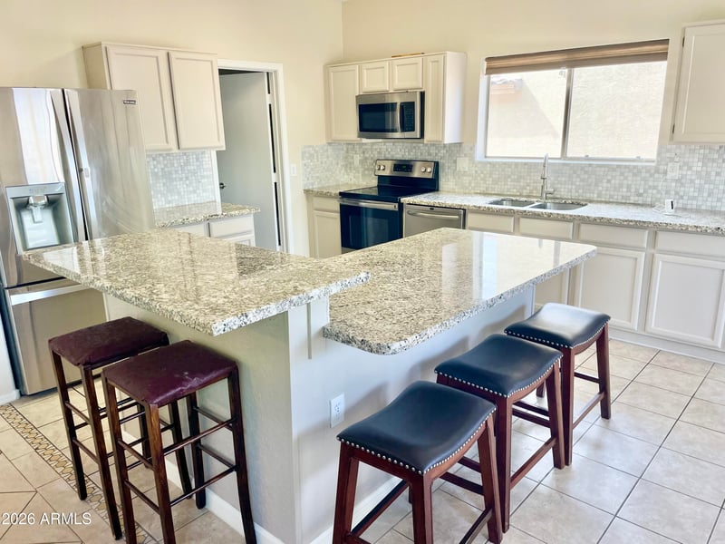 9025 6th St, Phoenix, AZ 85042