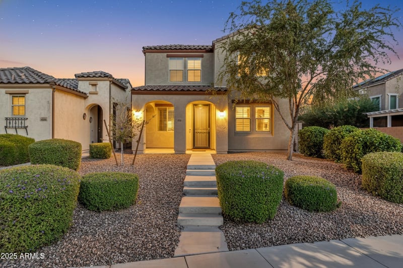 9025 State Ave, Glendale, AZ 85305