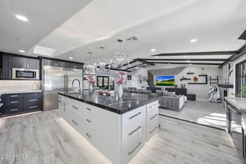 9026 67th St, Paradise Valley, AZ 85253