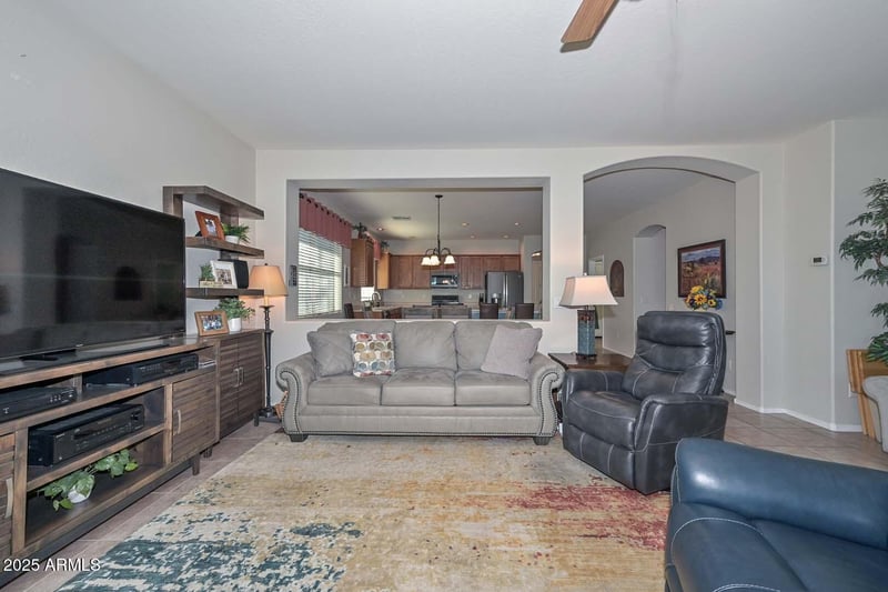 9026 Runion Dr, Peoria, AZ 85382