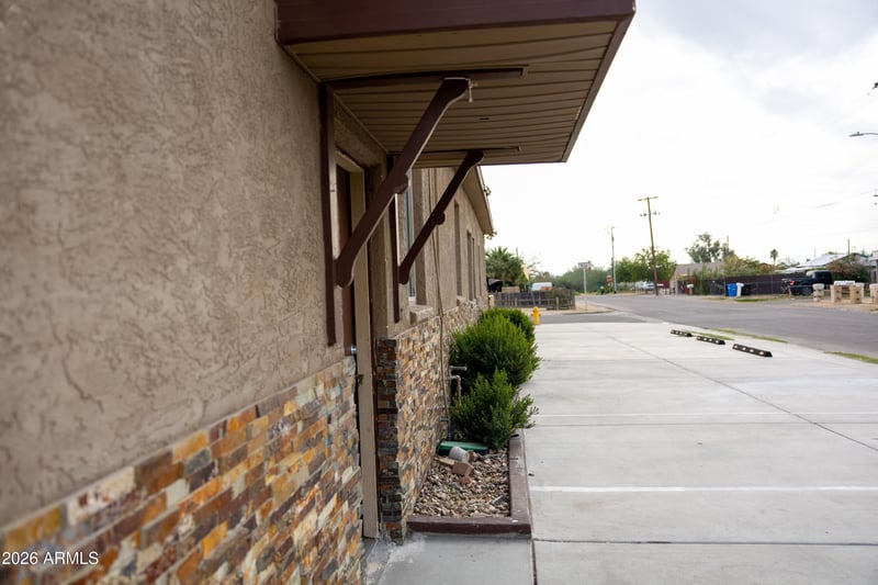 9027 N 11th St, Phoenix, AZ 85020