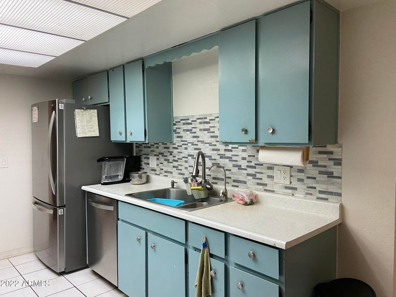 9027 N 55th Ave, Glendale, AZ 85302