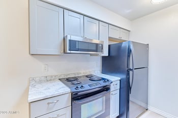 9027 W Elm St #7, Phoenix, AZ 85037