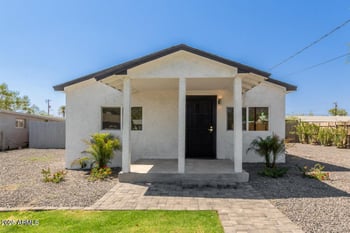 9028 10th St, Phoenix, AZ 85020