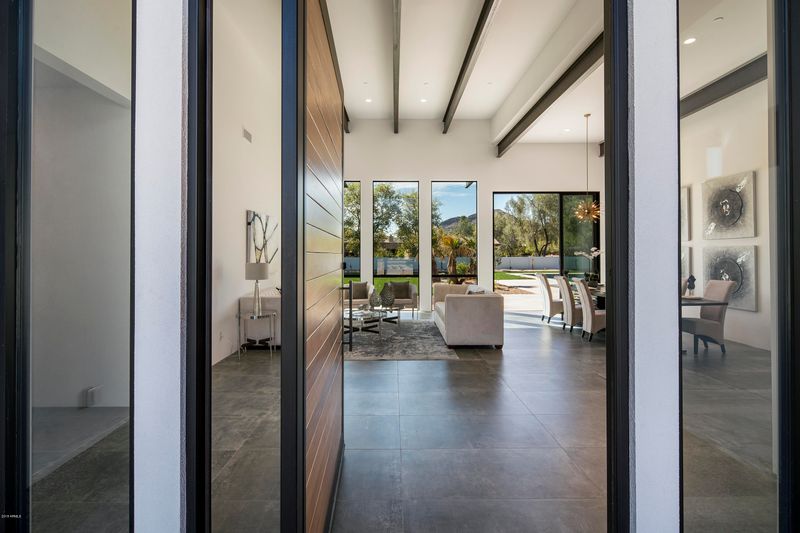 9028 N Morning Glory Rd, Paradise Valley, AZ 85253