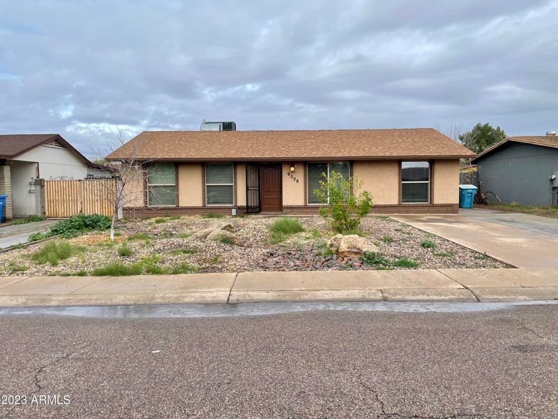 9028 W Heatherbrae Dr, Phoenix, AZ 85037