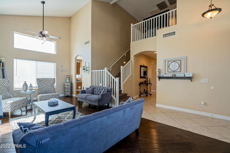 903 E Megan Dr, San Tan Valley, AZ 85140