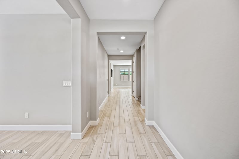 903 Glacier Dr, Chandler, AZ 85248