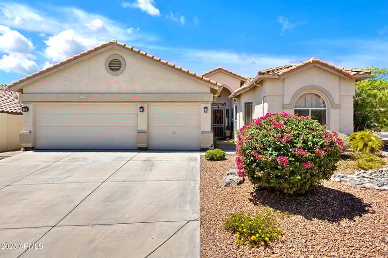 903 Hiddenview Dr, Phoenix, AZ 85048