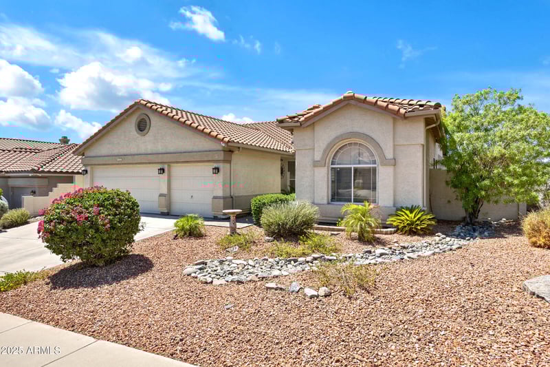 903 Hiddenview Dr, Phoenix, AZ 85048