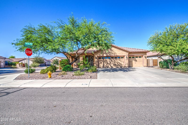 903 W Jersey Way, San Tan Valley, AZ 85143