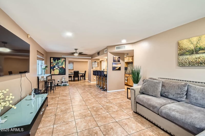 9031 14th St, Phoenix, AZ 85020