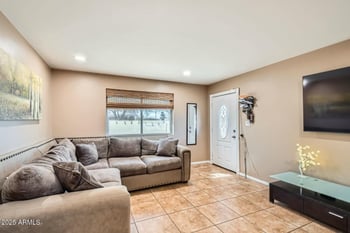 9031 14th St, Phoenix, AZ 85020