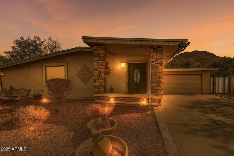 9031 14th St, Phoenix, AZ 85020