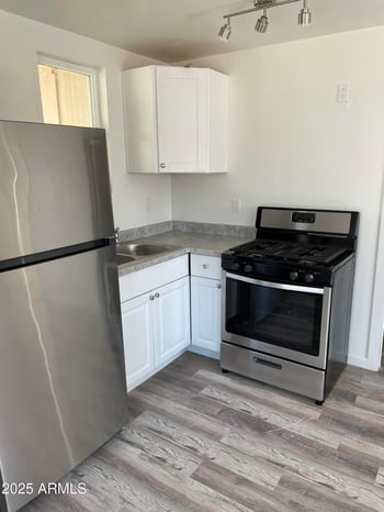 9031 9th St, Phoenix, AZ 85020