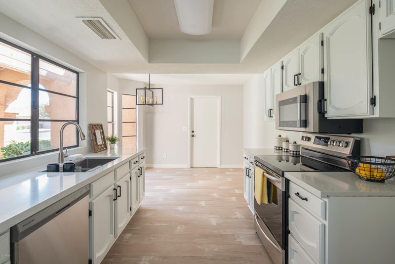 9031 E Winchcomb Dr, Scottsdale, AZ 85260