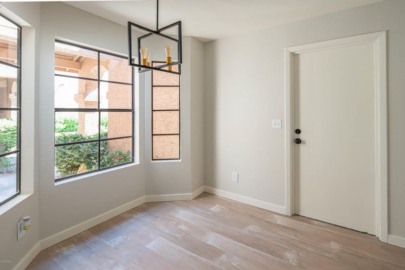 9031 E Winchcomb Dr, Scottsdale, AZ 85260
