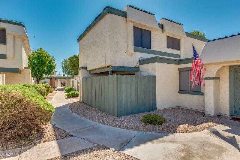 9031 N 52nd Ave, Glendale, AZ 85302