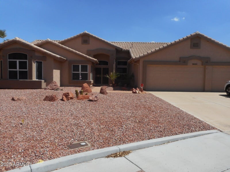 9031 Taro Ln, Peoria, AZ 85382