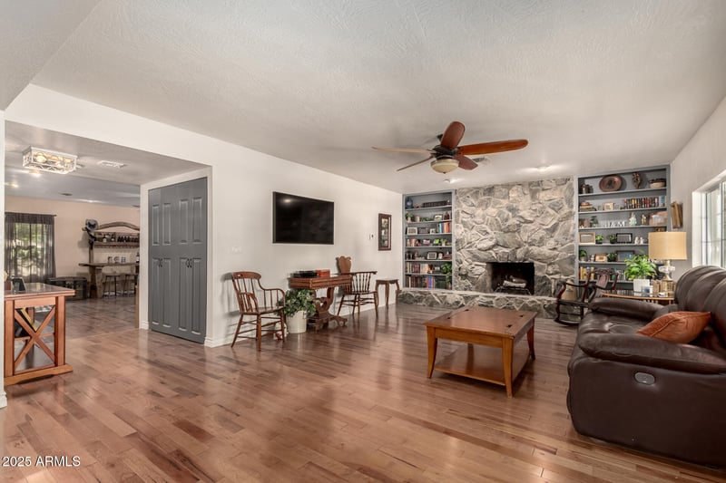 9032 Villa Chula St, Peoria, AZ 85383