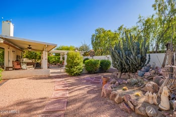 9033 Hatcher Rd, Peoria, AZ 85345