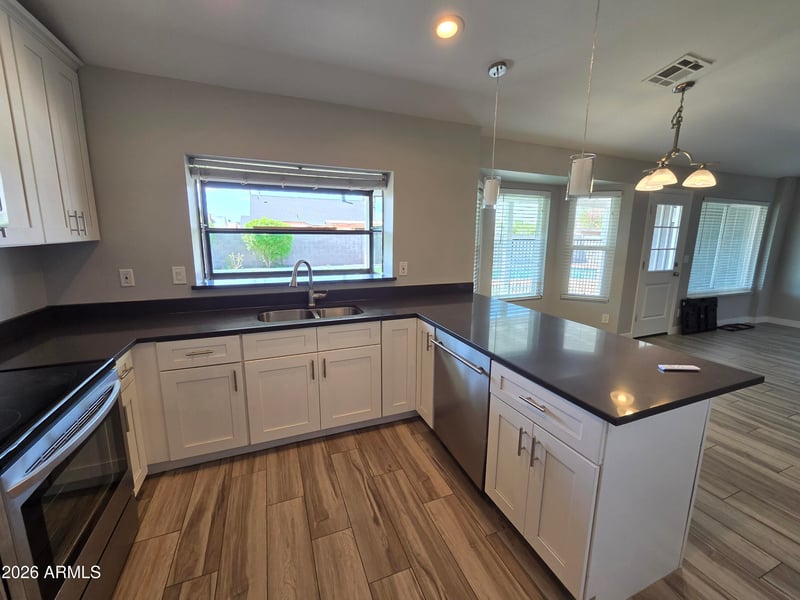 9033 W Purdue Ave, Peoria, AZ 85345