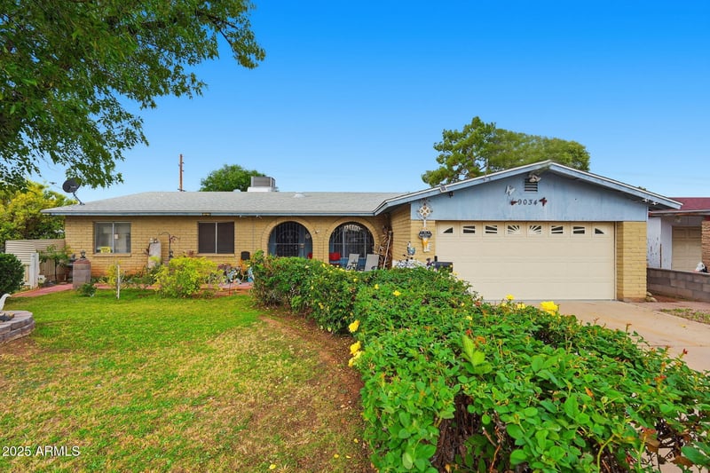 9034 38th Dr, Phoenix, AZ 85051