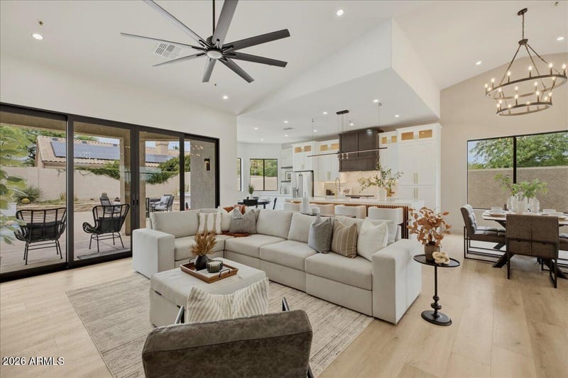 9034 E Helm Dr, Scottsdale, AZ 85260