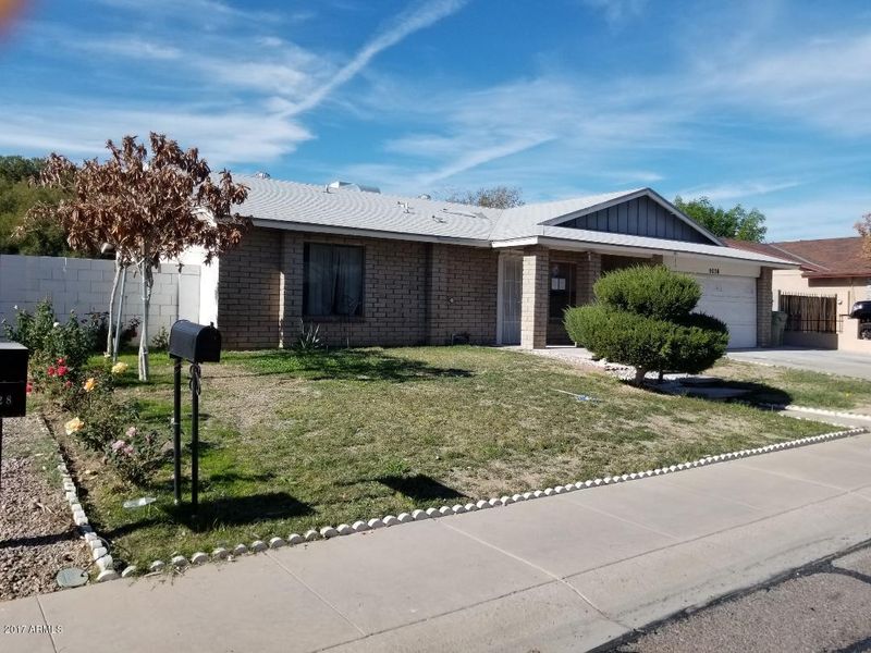 9034 N 63 Dr, Glendale, AZ 85302
