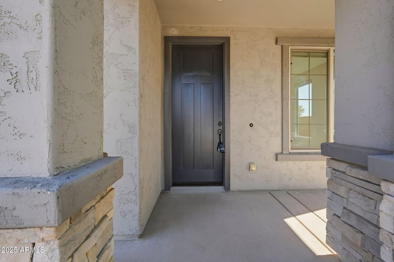 9035 67th Dr, Laveen, AZ 85339