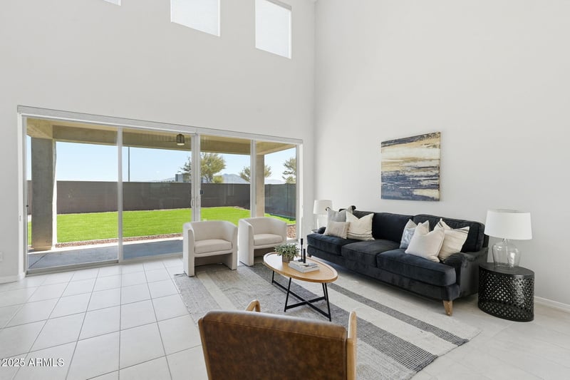 9035 67th Dr, Laveen, AZ 85339