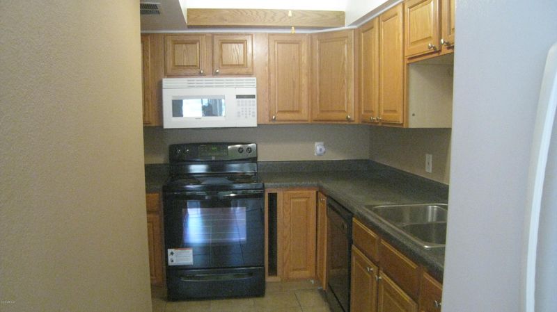 9035 N 52nd Ave, Glendale, AZ 85302