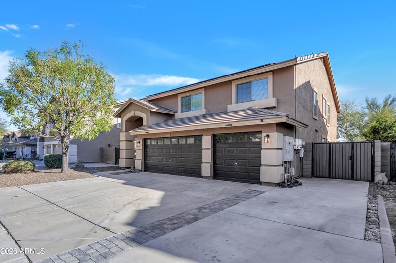 9035 W Yukon Dr, Peoria, AZ 85382
