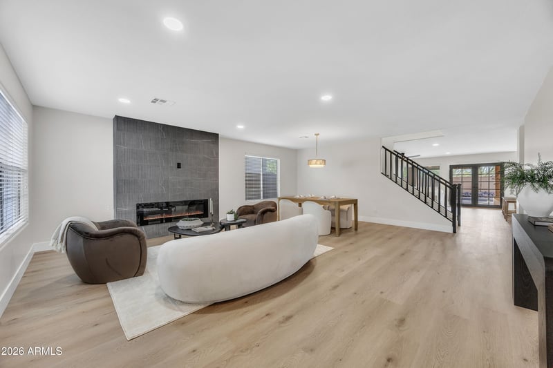 9035 W Yukon Dr, Peoria, AZ 85382
