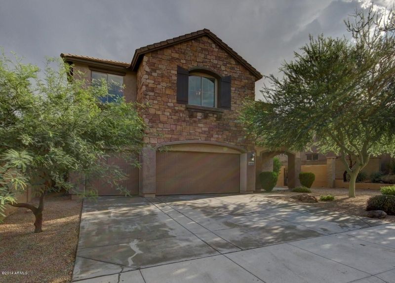 9038 W Red Fox Rd, Peoria, AZ 85383