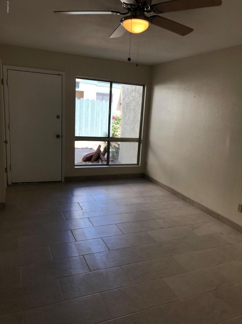 9039 N 52nd Ave, Glendale, AZ 85302
