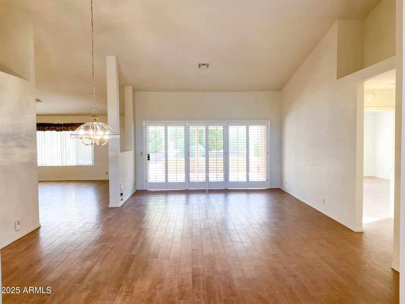 9039 Utopia Rd, Peoria, AZ 85382