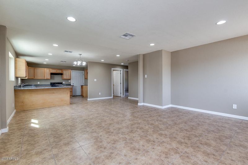 904 S 2nd St, Avondale, AZ 85323