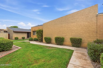 904 Melody Ln, Tempe, AZ 85281