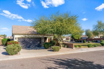 904 Saint Charles Ave, Phoenix, AZ 85041