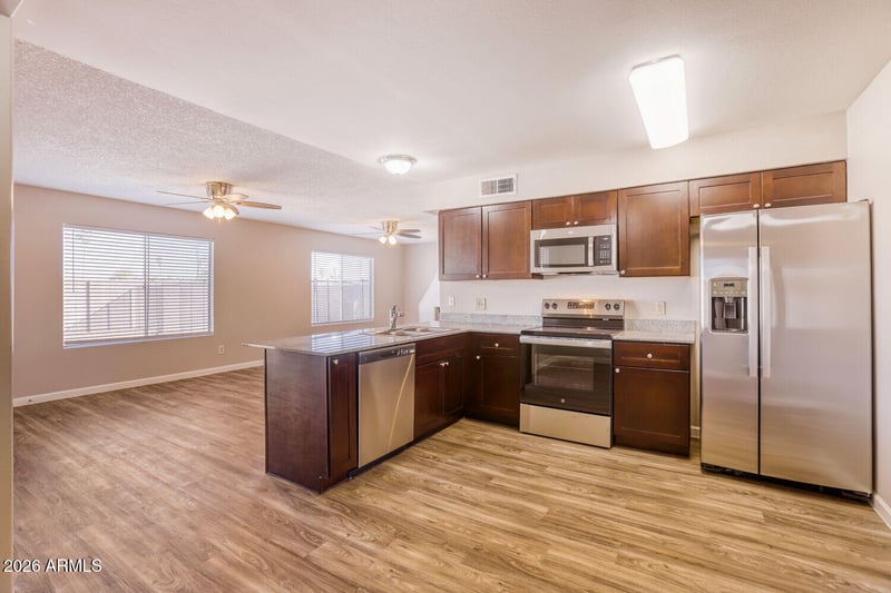 904 Yale Dr, Tempe, AZ 85283