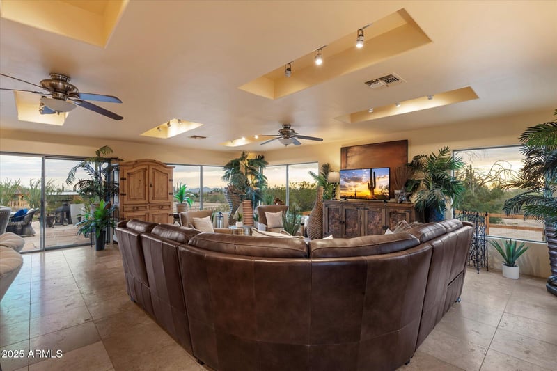 9040 Jomax Rd, Scottsdale, AZ 85262