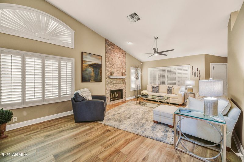 9040 W Utopia Rd, Peoria, AZ 85382