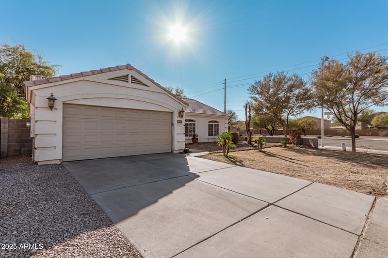 9041 Virginia Ave, Phoenix, AZ 85037