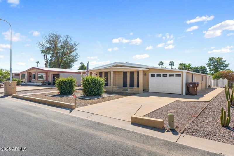 9042 E Olive Ln S, Sun Lakes, AZ 85248